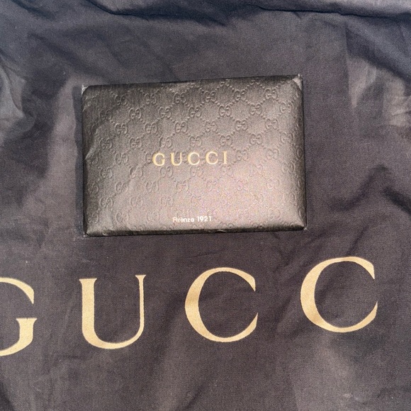 Authentic New Gucci Sukey Leather Bag Model : 247902 - Picture 13 of 16